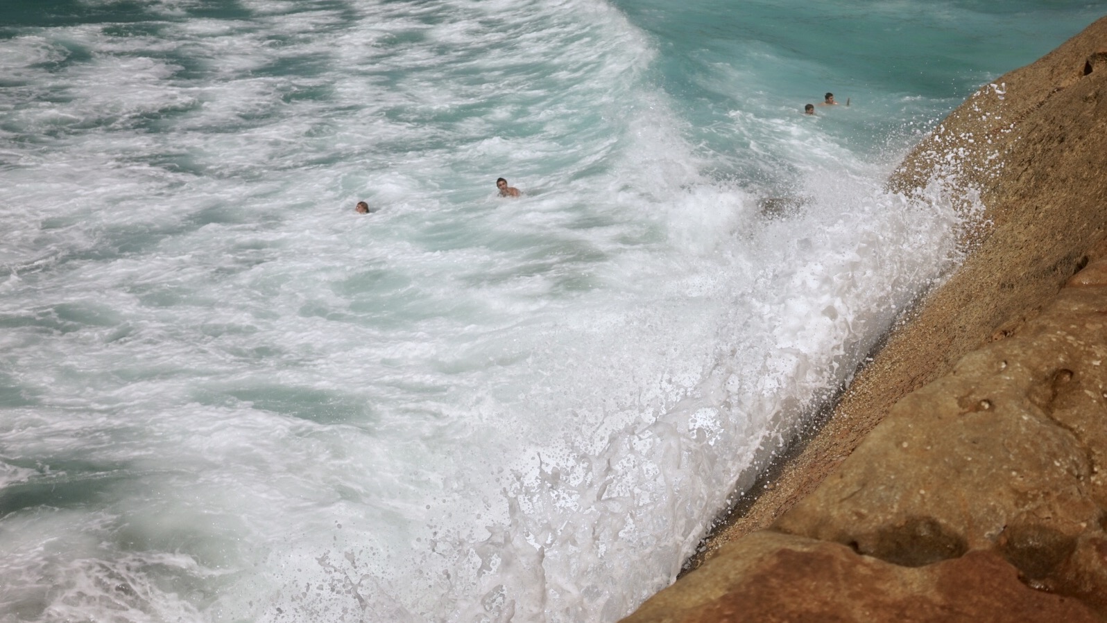 7826ec18-d7f7-41c0-99b4-235d4d161ac2