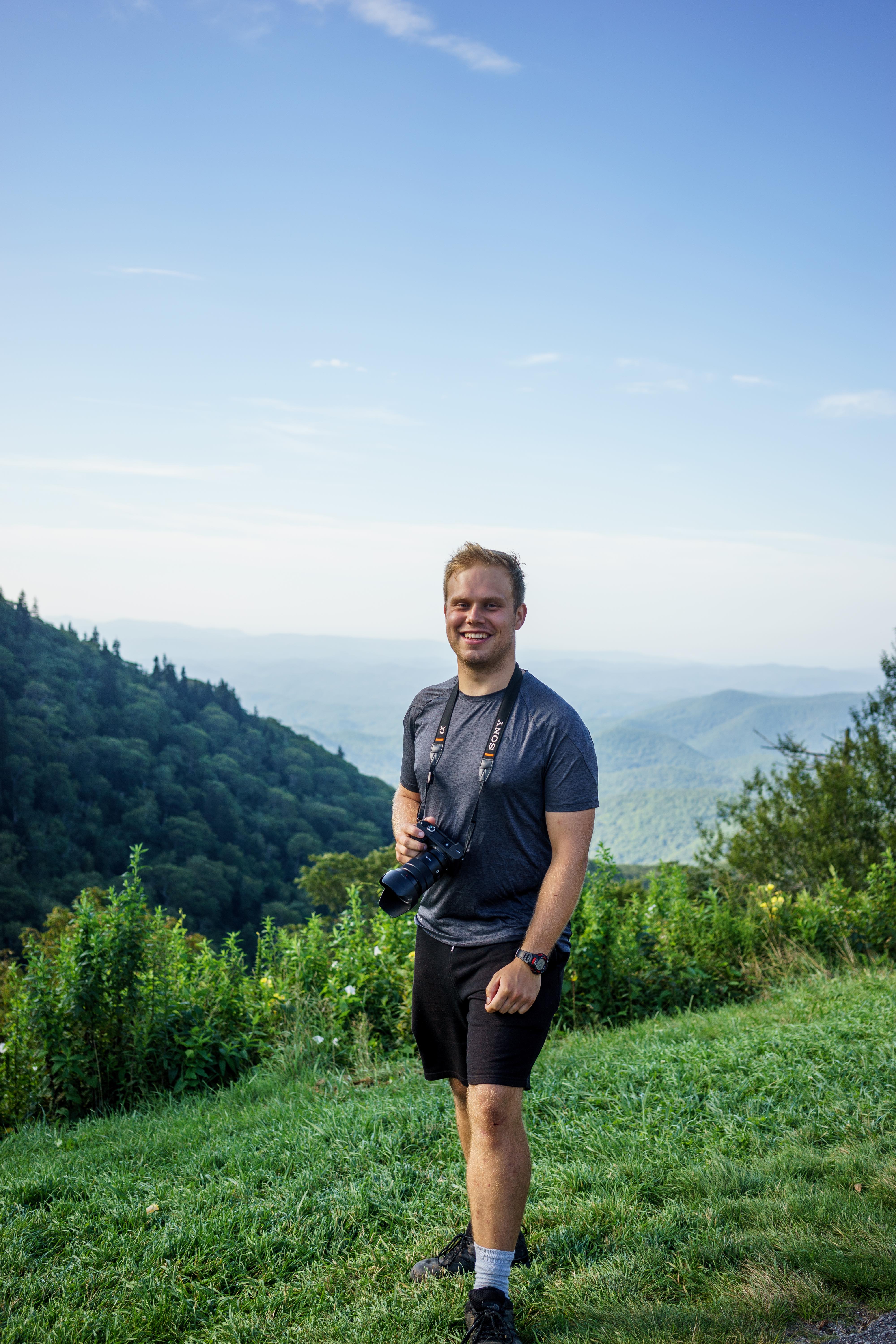 Michael - 375Yoga-199-squashed